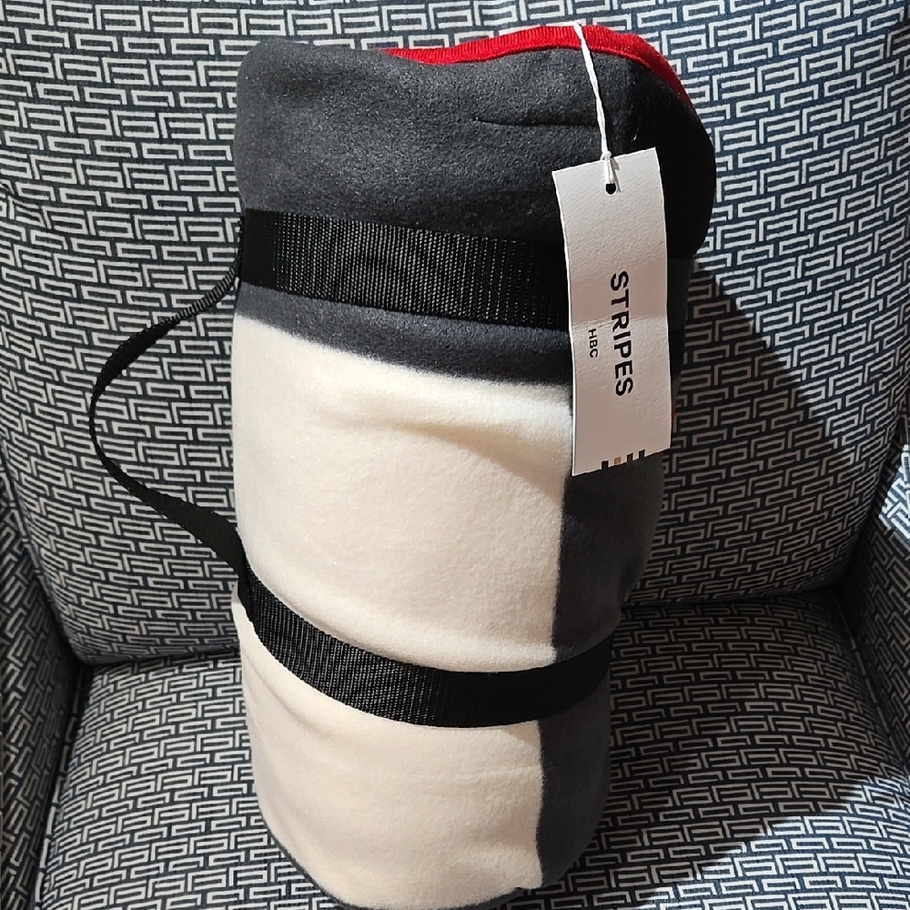 HBC Stripes Sherpa Fleece Lined Throw. White/ Grey. Brand New With Tags